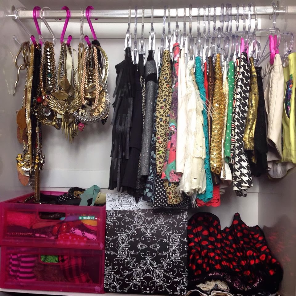 Closet Organization – Como organizo meu guarda roupas
